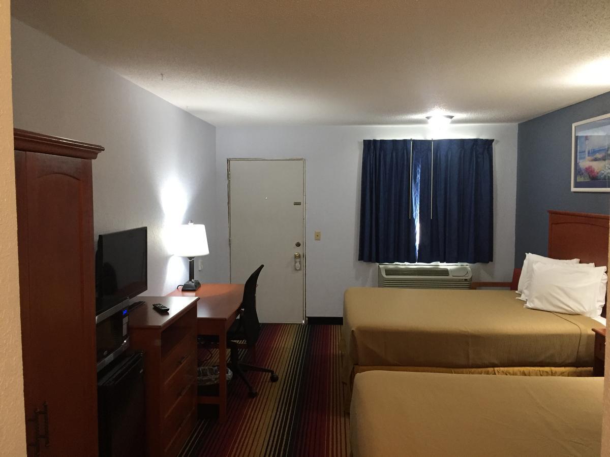Travelodge By Wyndham Spirit Lake/okoboji Motel